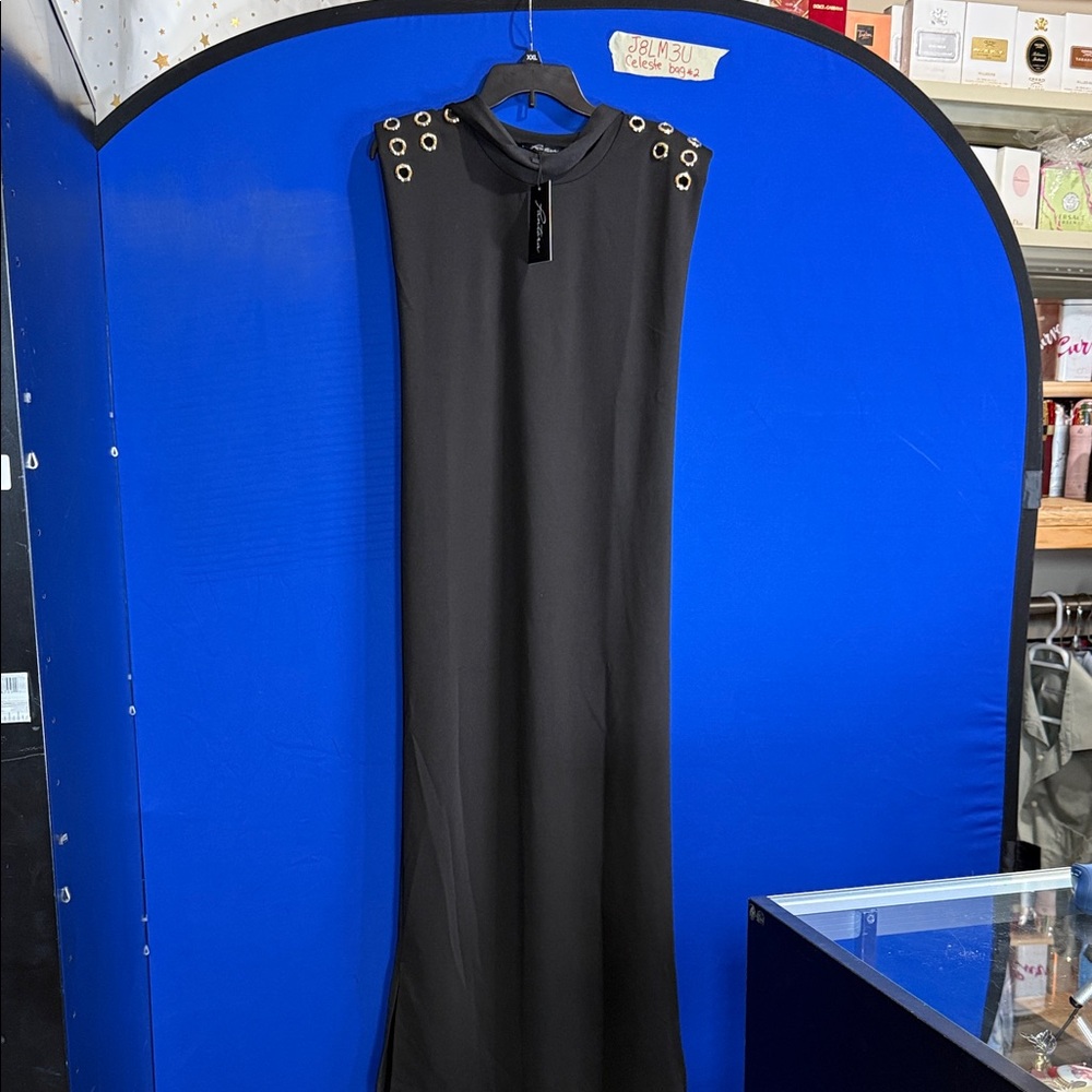 Elegant Black Maxi Dress